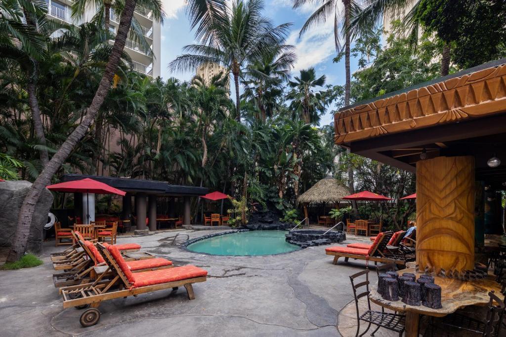 Gorgeous One Bedroom Bamboo Blocks From The Beach Honolulu Exterior foto